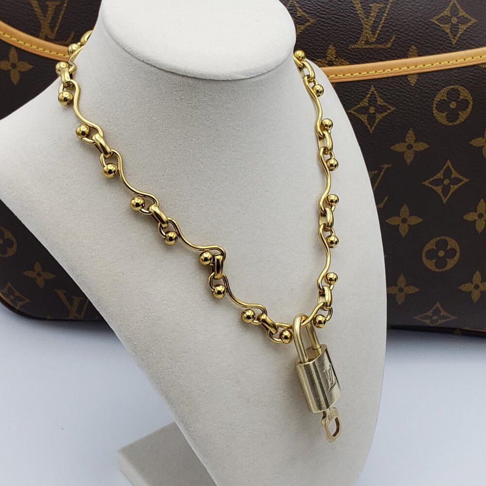 Authentic Louis Vuitton Padlock w/Unbranded Stainless Steel Gold Plated Chain - Picture 2 of 9